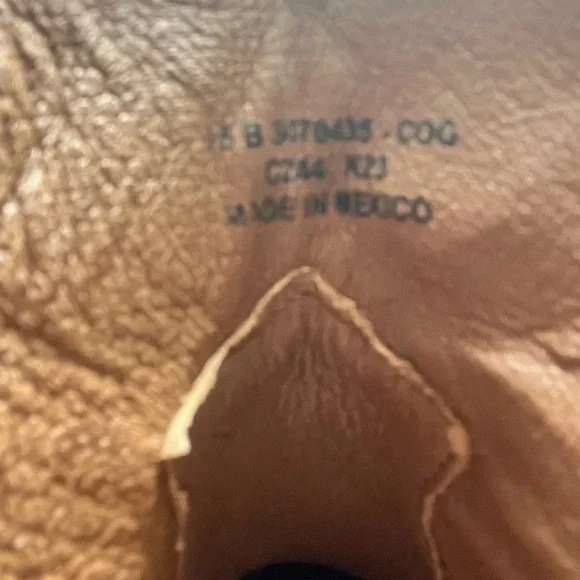 Frye..Women's Billy Short Leather Booties 3470435 COG.. Color:Brown/Cognac.